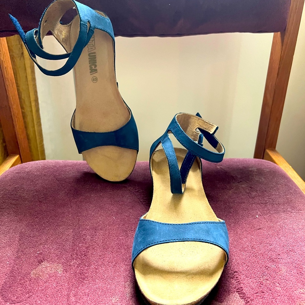 Vita unica women’s shoes size 40 NWT